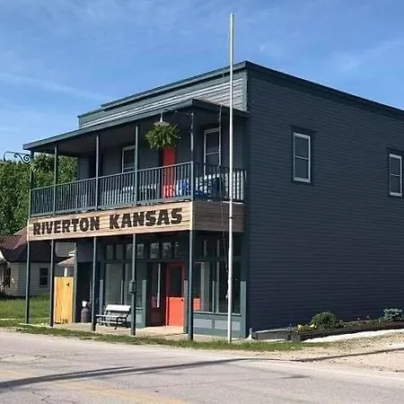 The Old Riverton Post On Route 66 Apartment Exterior photo
